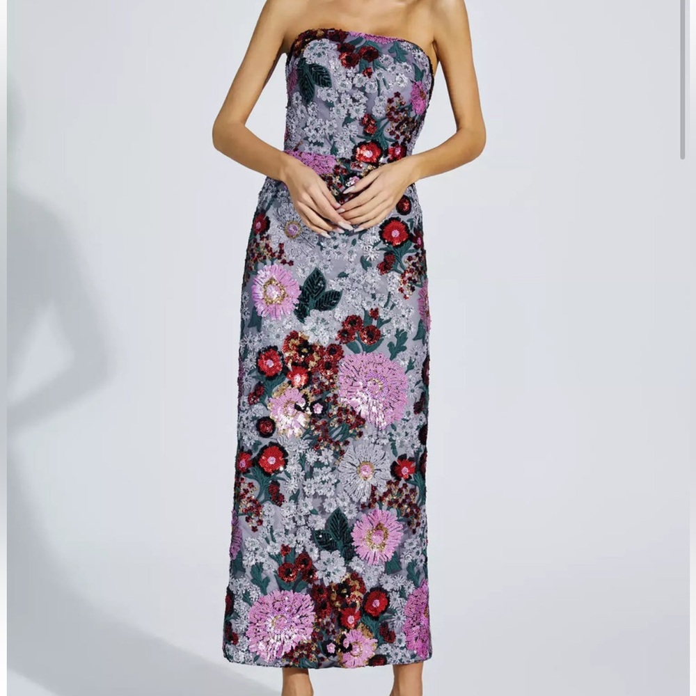 never worn - beautiful details/sequins!